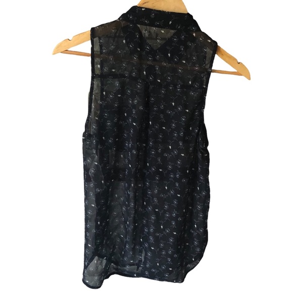 HOLISTER Sleeveless Sheer Button-down Blouse - Picture 3 of 13